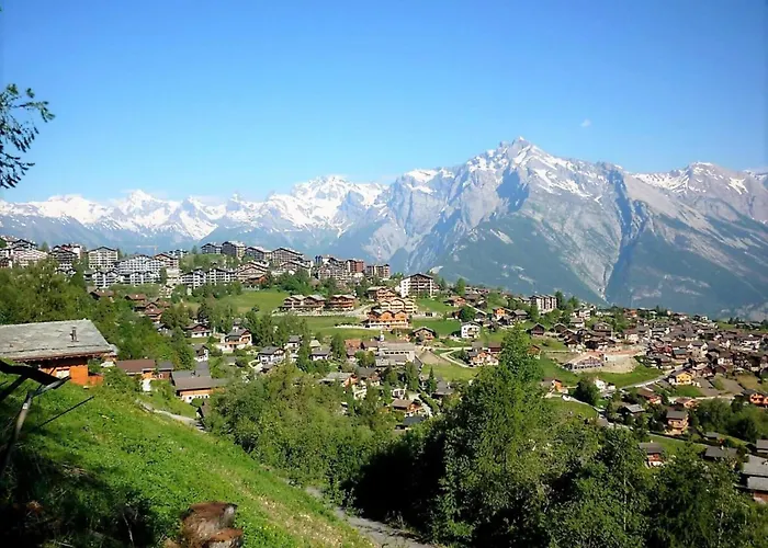 Near The Village Centre Appartamento